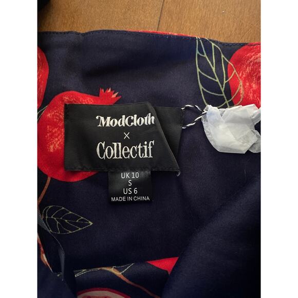 NWT ModCloth x Collectif Peace, Love, and Pomegranates Navy Blue Tank Top size 6 - Picture 10 of 12